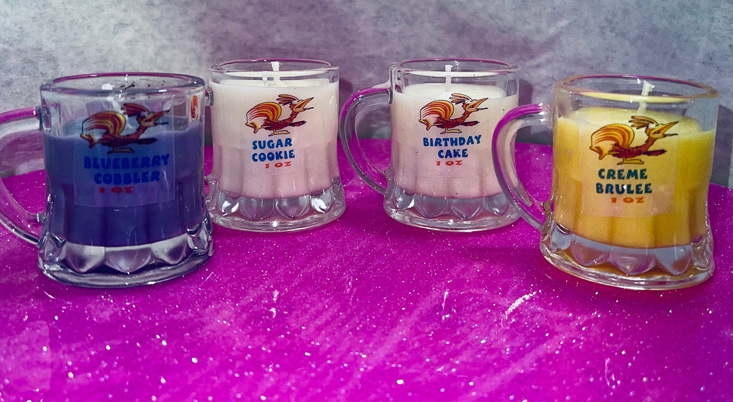 Set of 4 mini mug candles